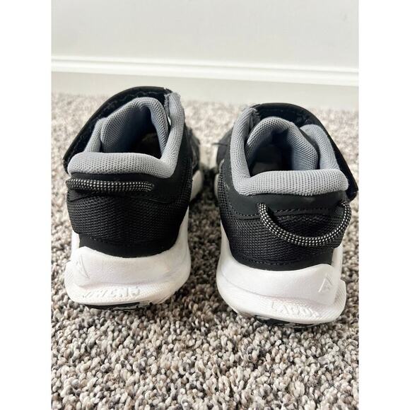 Nike Giannis Immortality kids size 12c - Picture 5 of 7